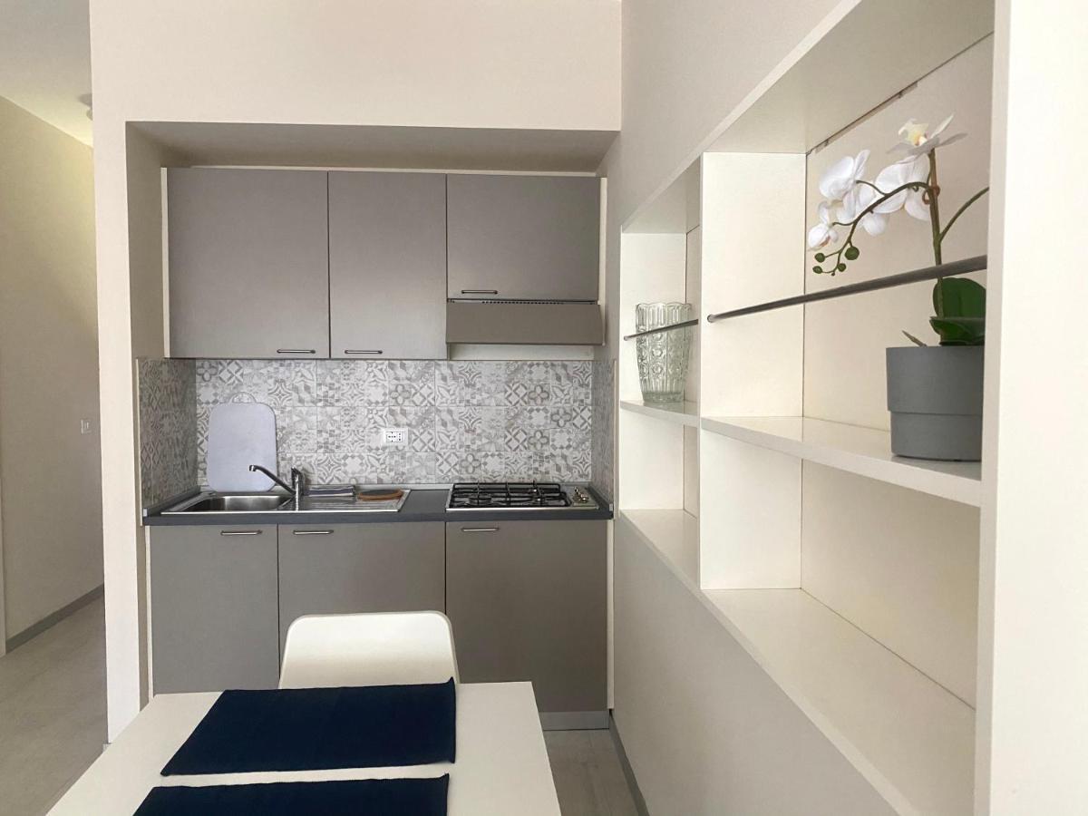 Jolly Apartments 시르미오네 외부 사진
