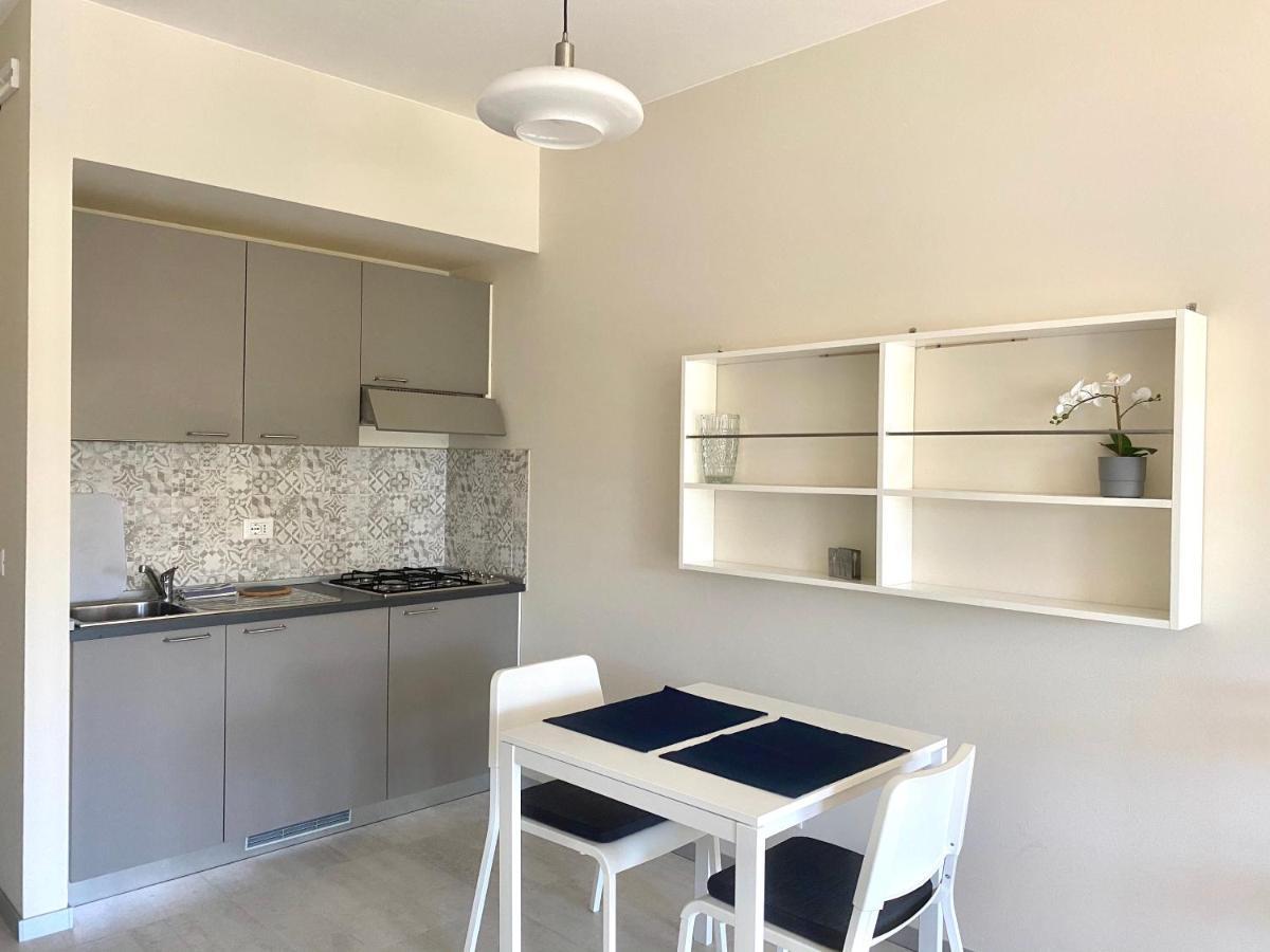 Jolly Apartments 시르미오네 외부 사진